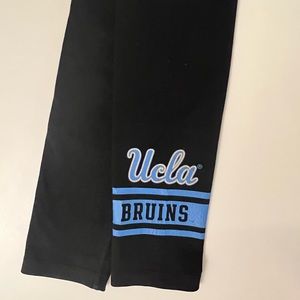 Black leggings with UCLA logo from Pink